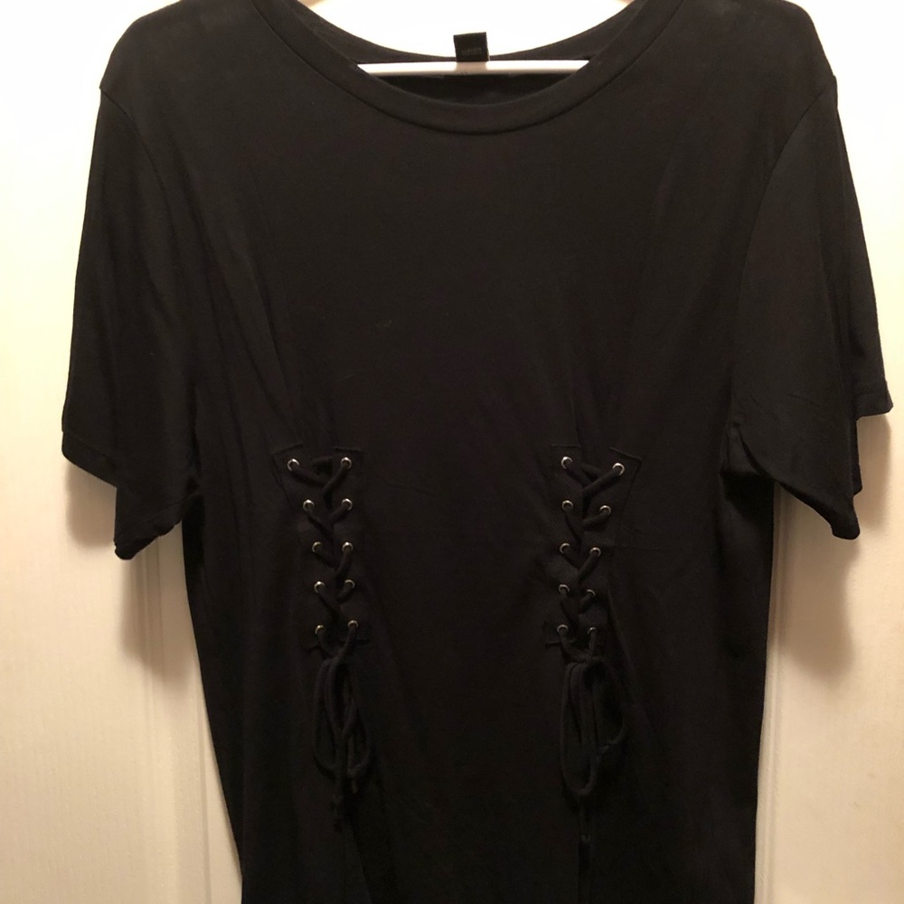 Black tee shirt